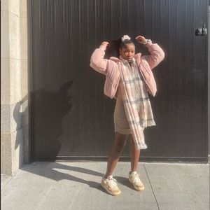 Meet your Posher, Alandria